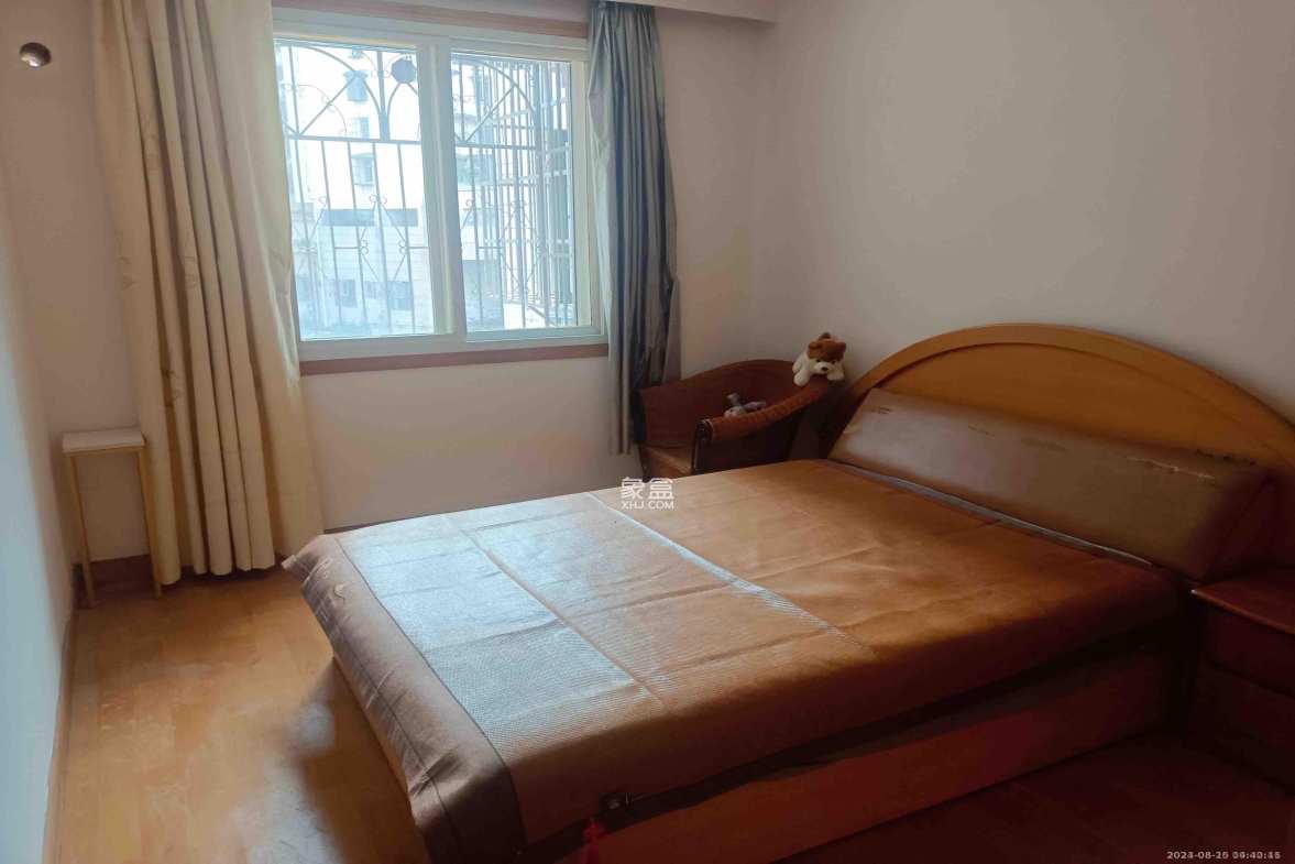 中国银行宿舍  3室1厅1卫    2800.0元/月 中国银行宿舍  3室1厅1卫    2800.0元/月室内图