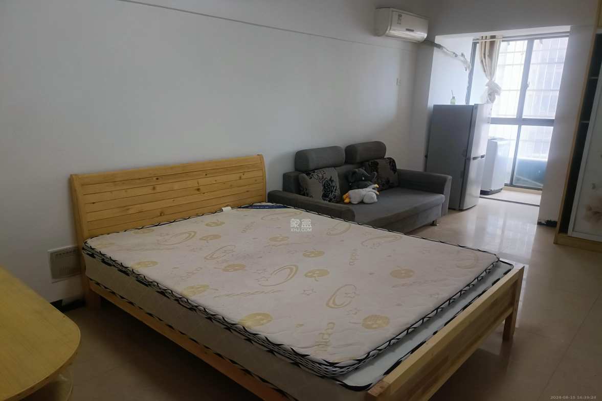 爵士湘  1室1厅1卫   1100.00元/月室内图