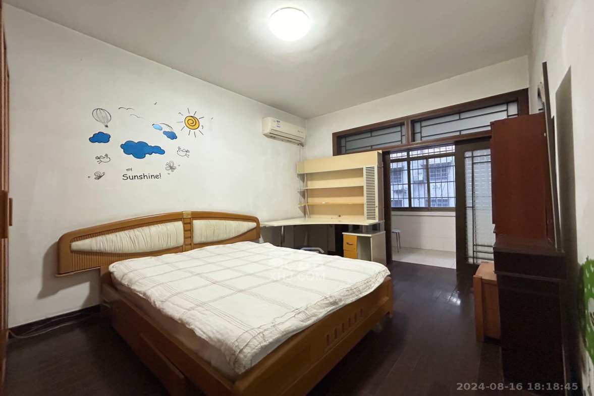 警备区西院  3室1厅1卫    2500.0元/月室内图