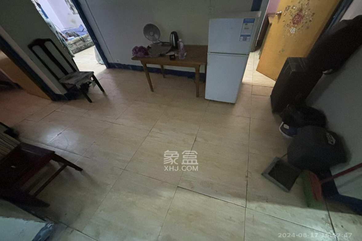 东文庙坪  1室1厅1卫   2200.00元/月室内图