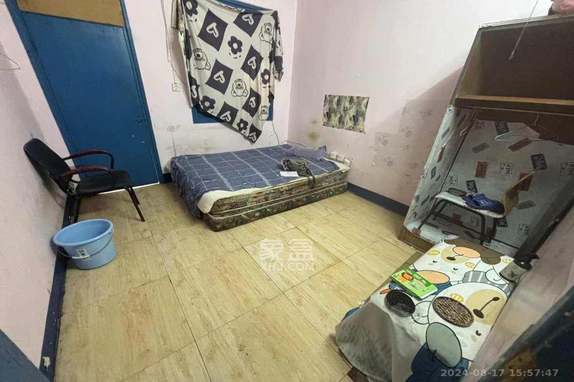 东文庙坪  1室1厅1卫   2200.00元/月室内图