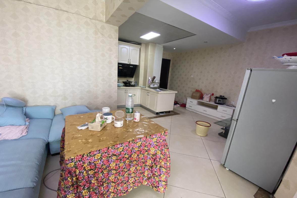 东方豪苑  1室1厅1卫    1200.0元/月室内图