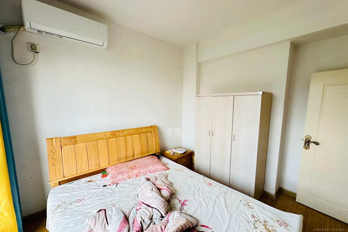 振业城一期  3室2厅1卫   3680.00元/月室内图