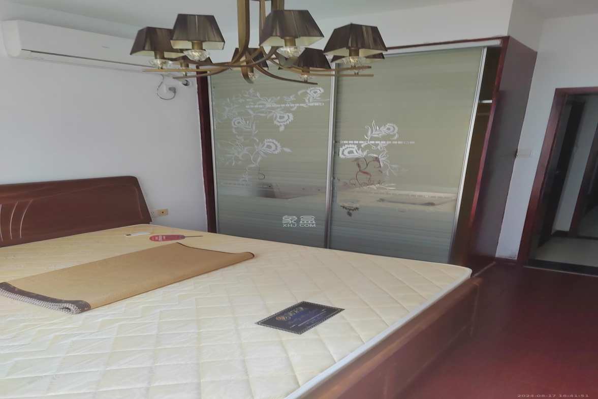 卓越蔚蓝海岸二期  2室2厅1卫   1800.00元/月室内图