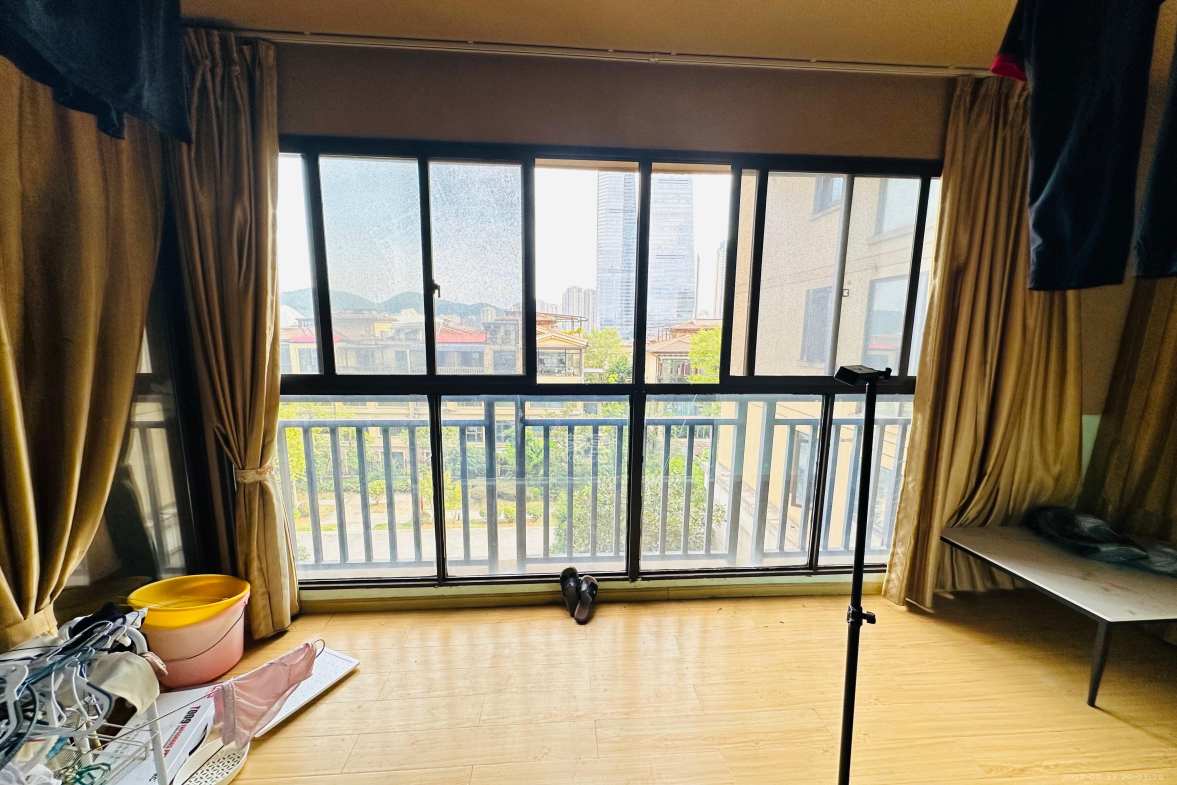 振业城一期  3室2厅1卫   3680.00元/月室内图