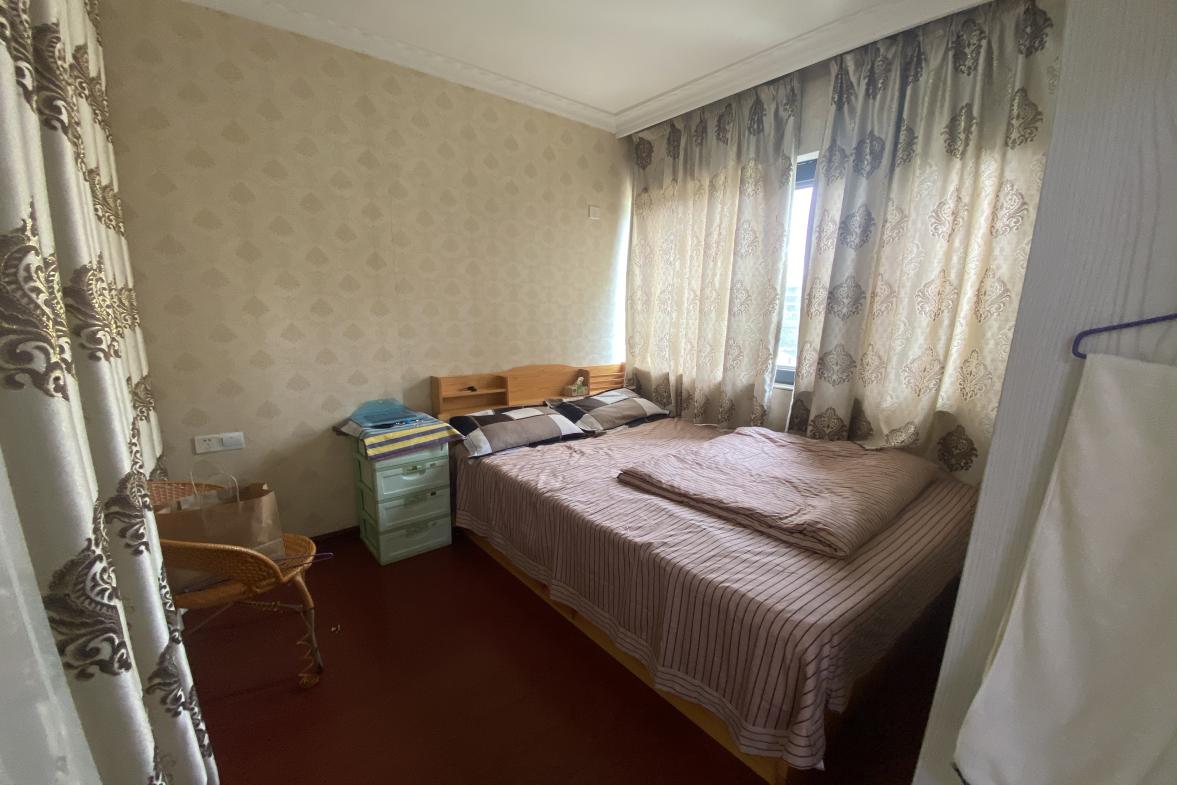 东方豪苑  1室1厅1卫    1200.0元/月室内图