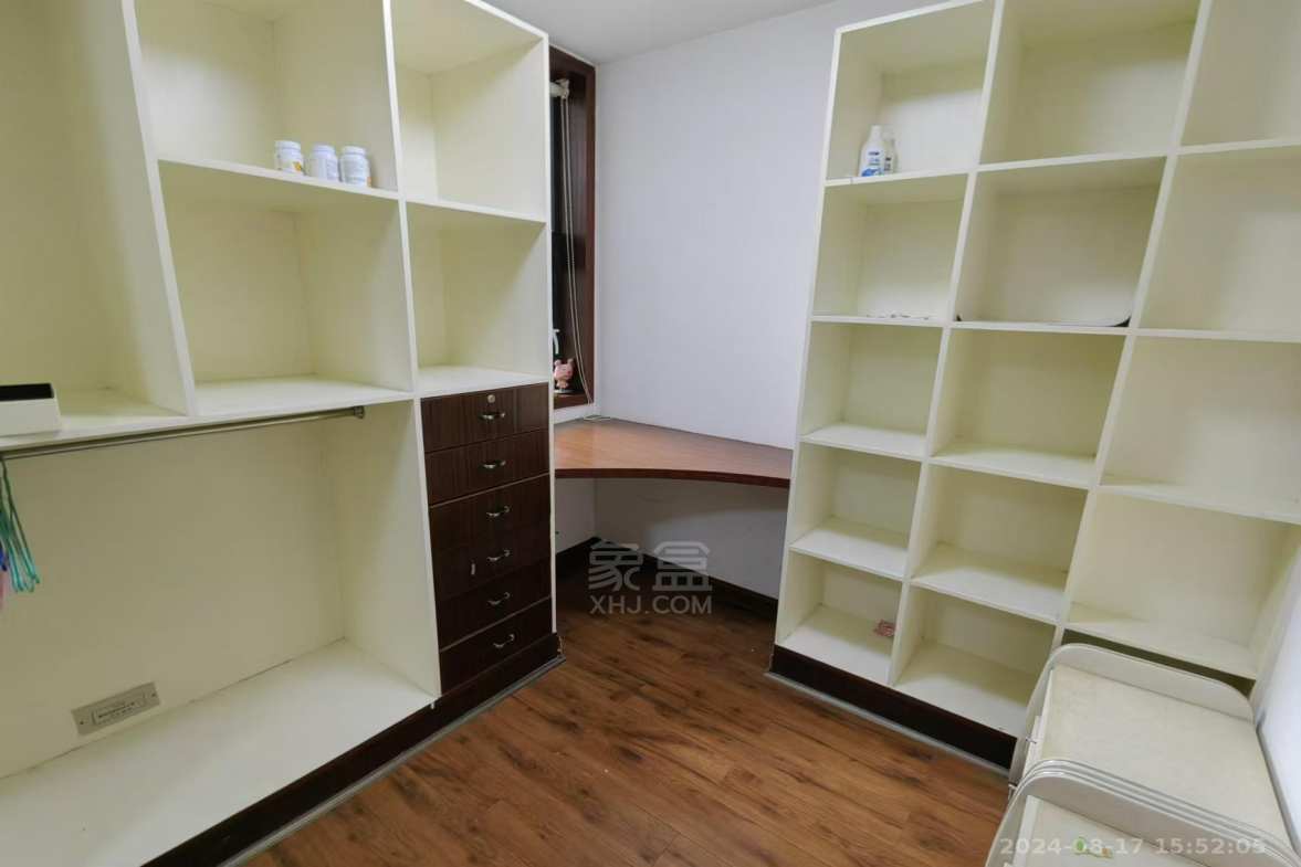 莱茵小镇  3室2厅1卫   1200.00元/月室内图