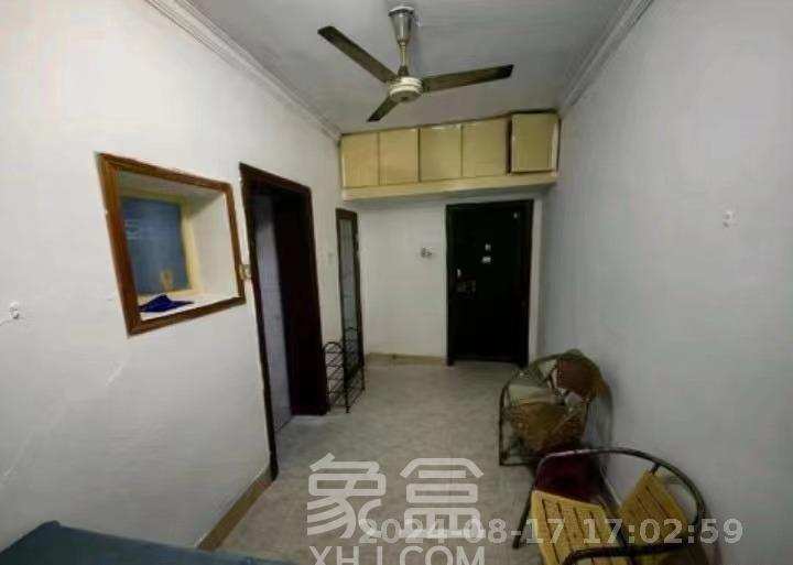 识字里社区  2室2厅1卫    2000.0元/月室内图