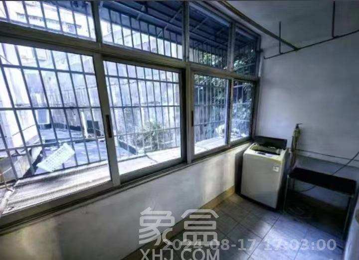 识字里社区  2室2厅1卫    2000.0元/月室内图