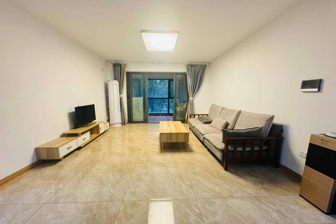 半山壹号  3室2厅2卫   3000.00元/月室内图1