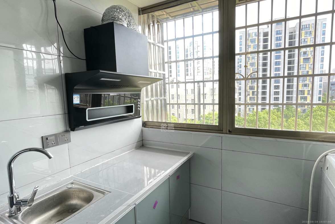靳江小区  1室1厅1卫   1200.00元/月室内图