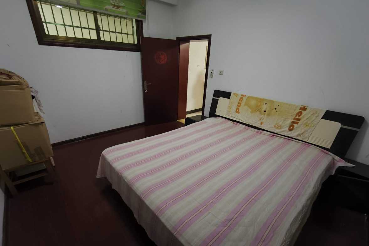 中信大厦  4室2厅2卫   3000.00元/月室内图