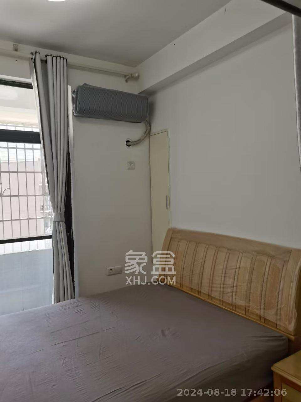 枫华府第  3室2厅1卫   2100.00元/月室内图