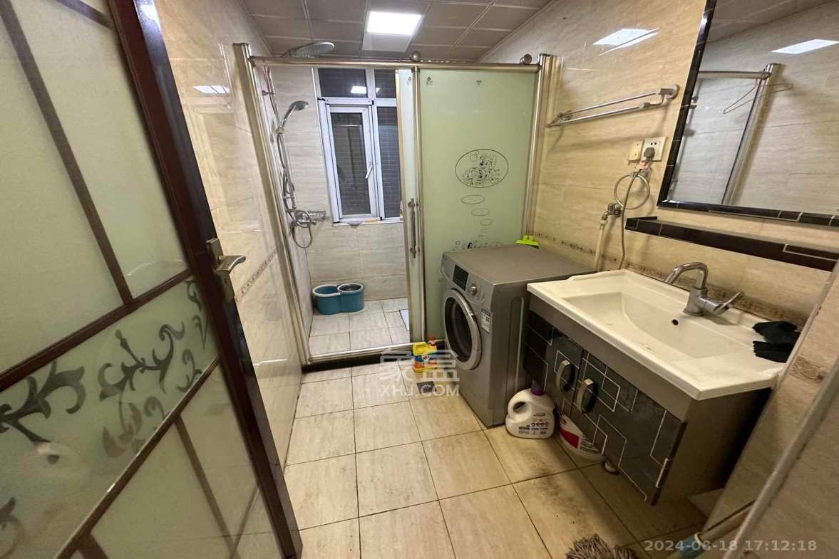 泊爱蓝湾  3室2厅2卫   2900.00元/月室内图