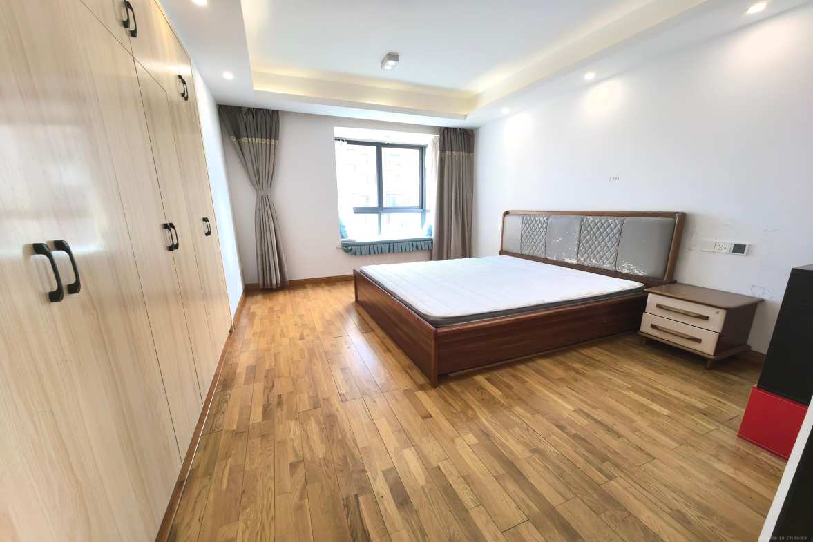 时代云龙城小区  3室2厅2卫   1800.00元/月室内图