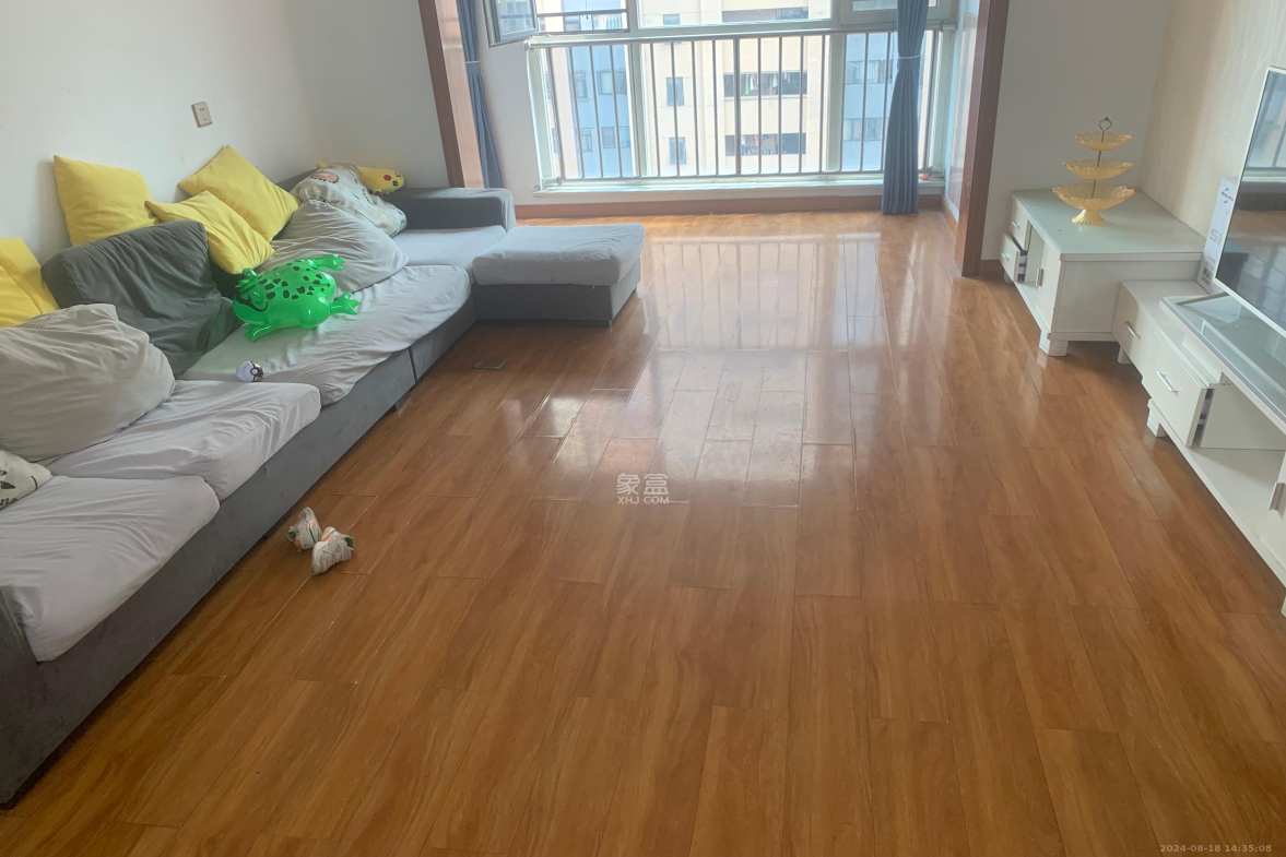 北辰三角洲E6区  3室2厅1卫   2900.00元/月室内图1