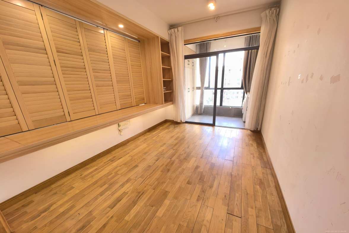 时代云龙城小区  3室2厅2卫   1800.00元/月室内图