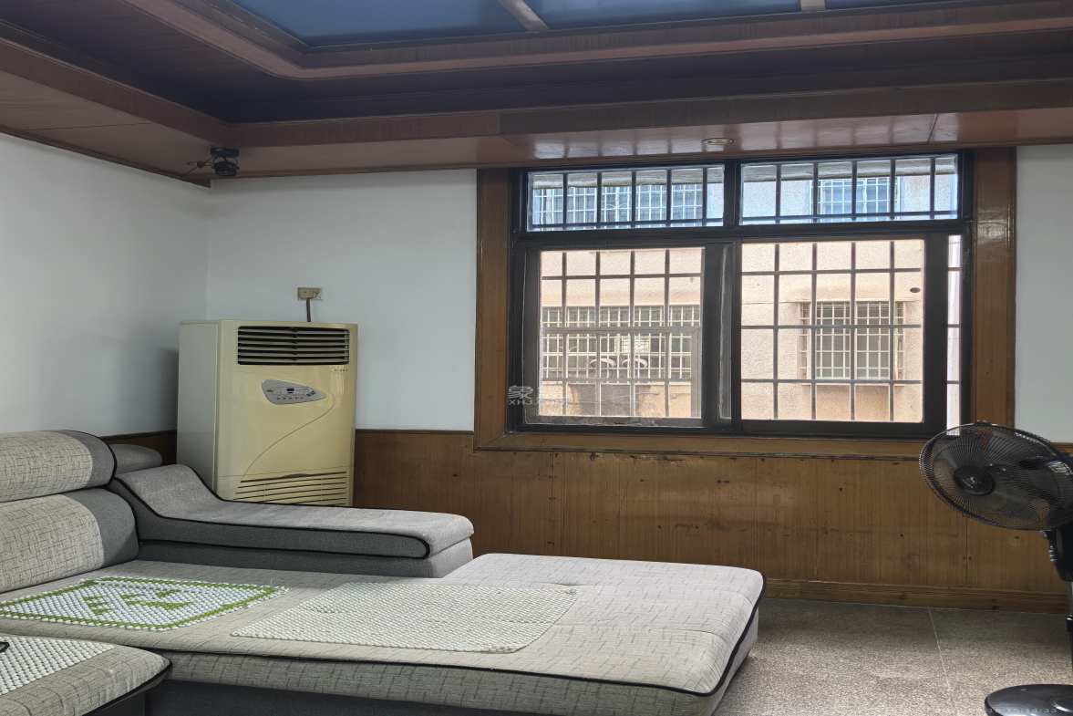 梅林桥政府宿舍  3室2厅1卫   1200.00元/月室内图1