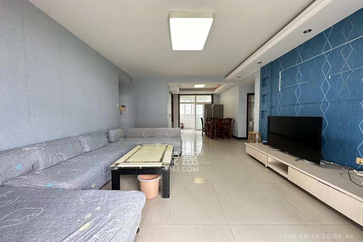 科大佳园南苑  4室2厅2卫    2800.0元/月室内图