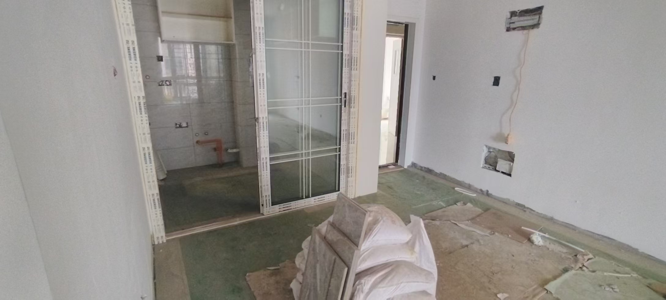 保利香槟国际  2室2厅1卫    46.8万