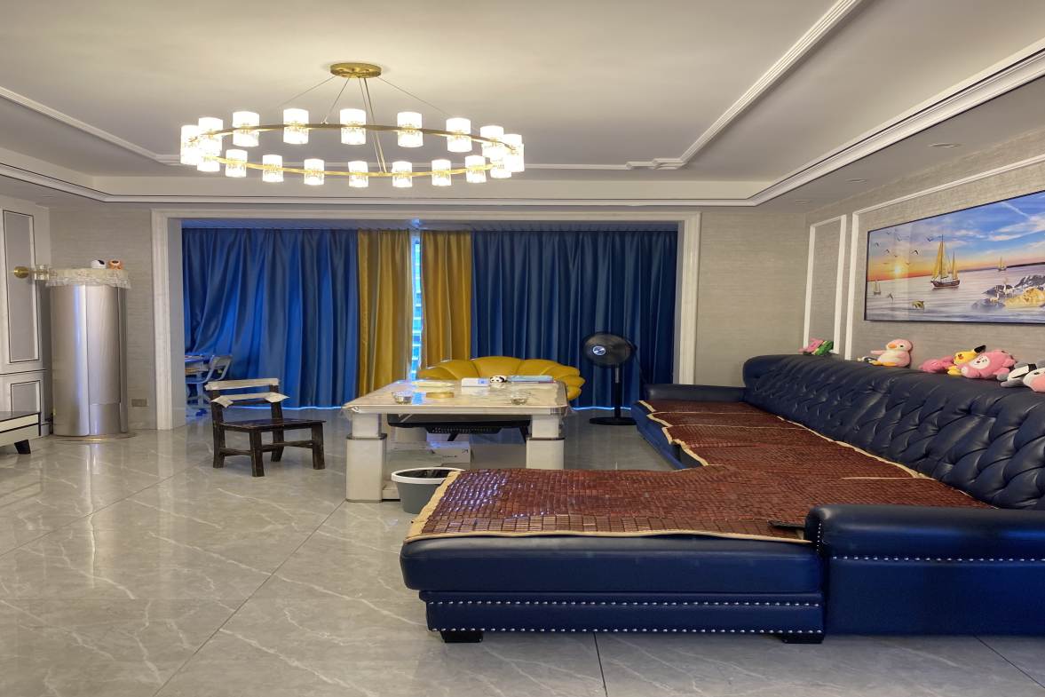 五洲锦城  4室2厅2卫    132.8万室内图1