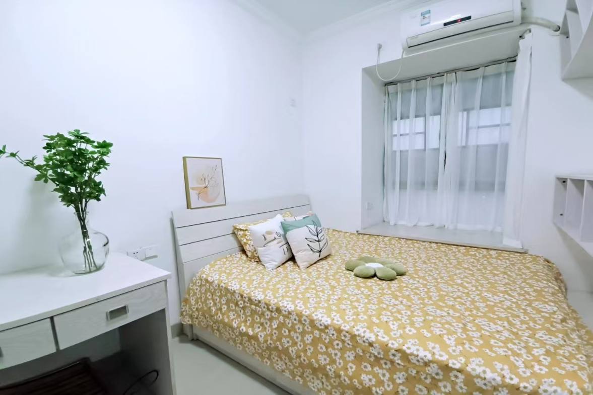 珠江愉景新城  2室2厅1卫   1700.00元/月室内图