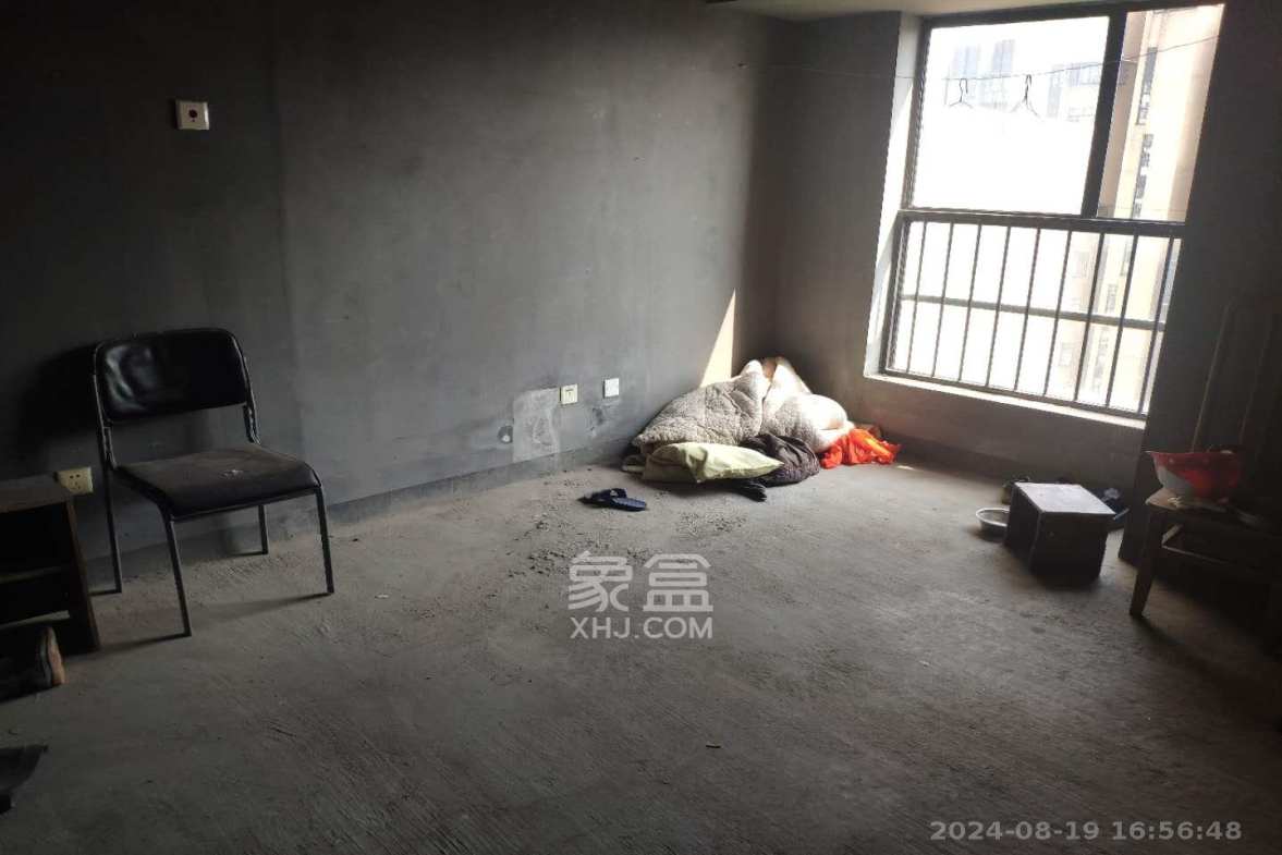 万科魅力之城  4室2厅2卫   1600.00元/月室内图