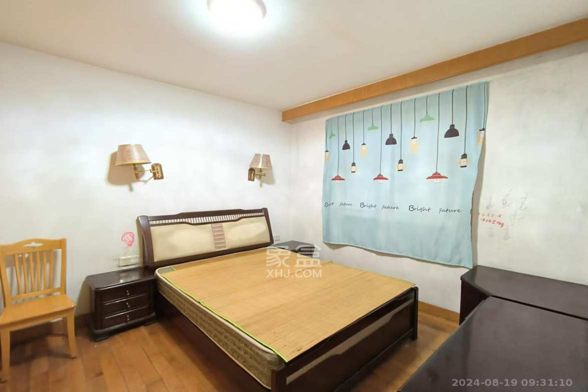 城市花园  3室2厅2卫   2700.00元/月室内图