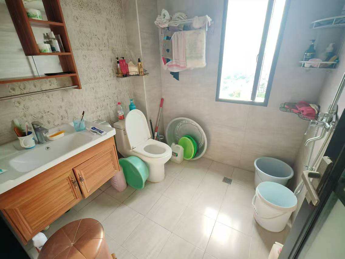 润泽上邸  3室2厅2卫   60.00万室内图