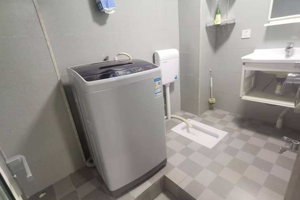 桃花缘  1室1厅1卫   1400.00元/月室内图