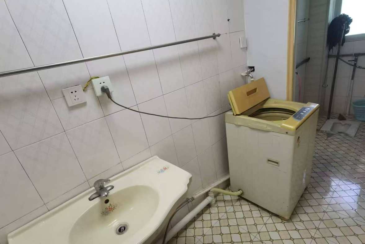 银桥小区  3室2厅1卫   800.00元/月室内图