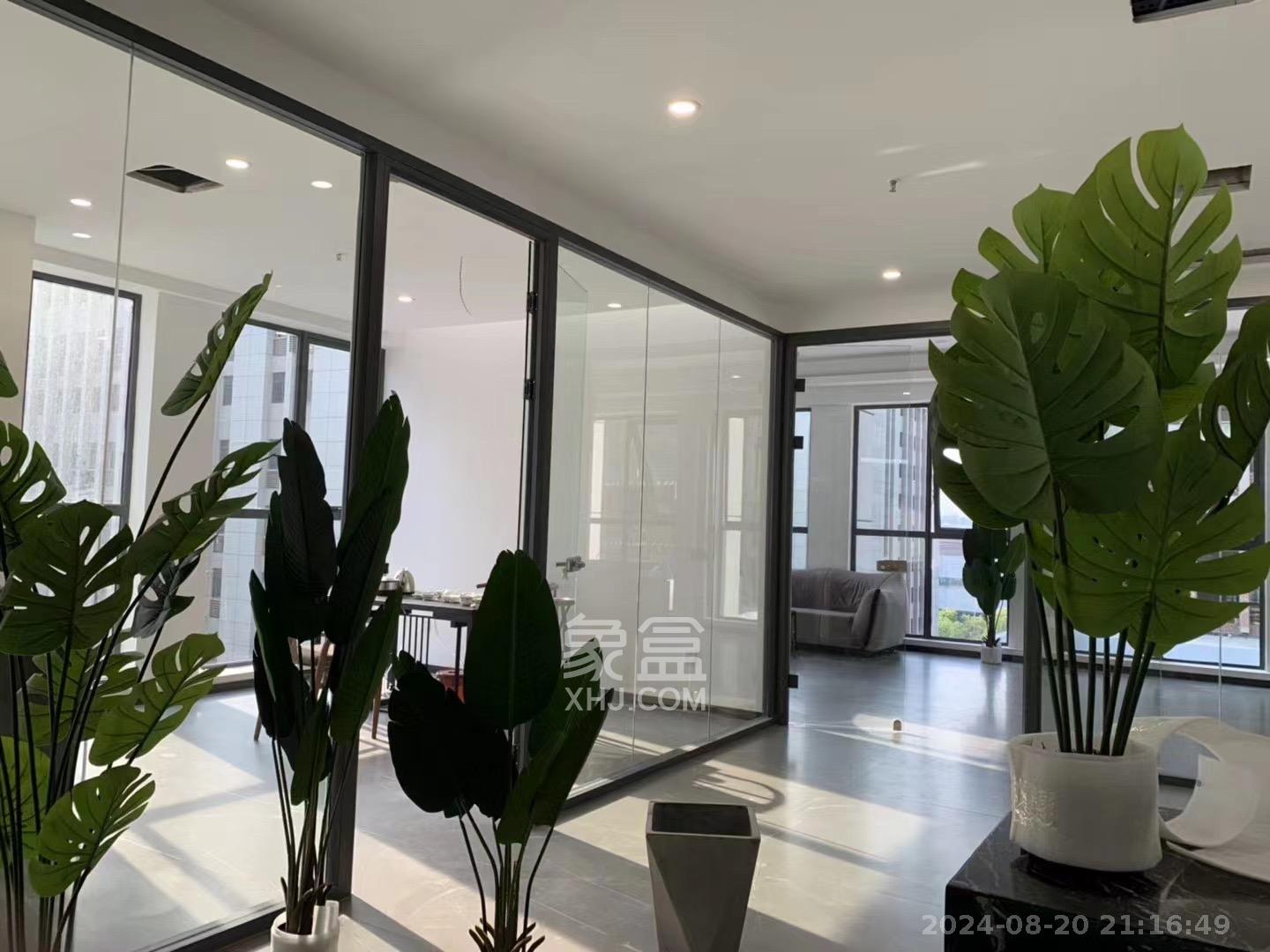 麓谷新长海中心   312.4㎡      17000.0元/月室内图