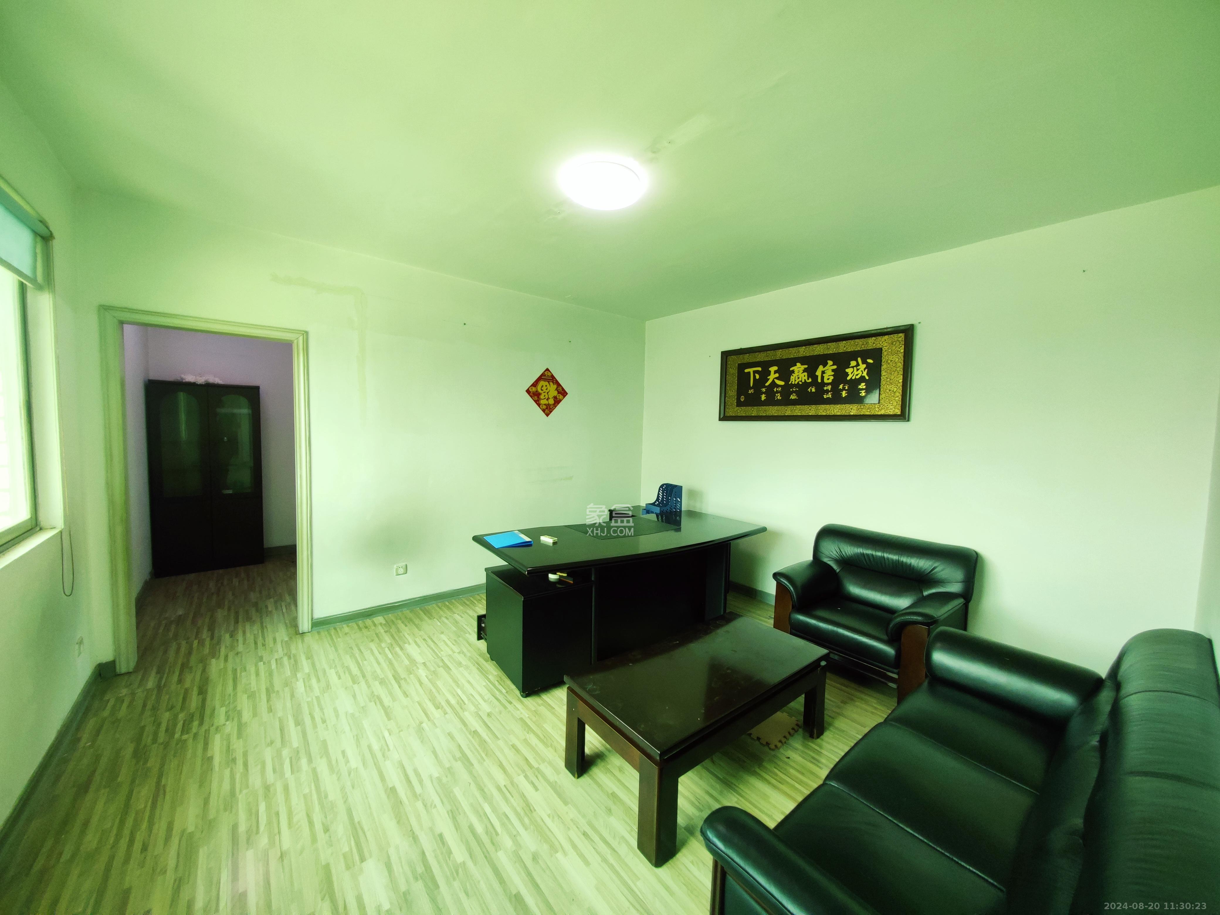 标志大厦   173.05㎡      5000.0元/月室内图