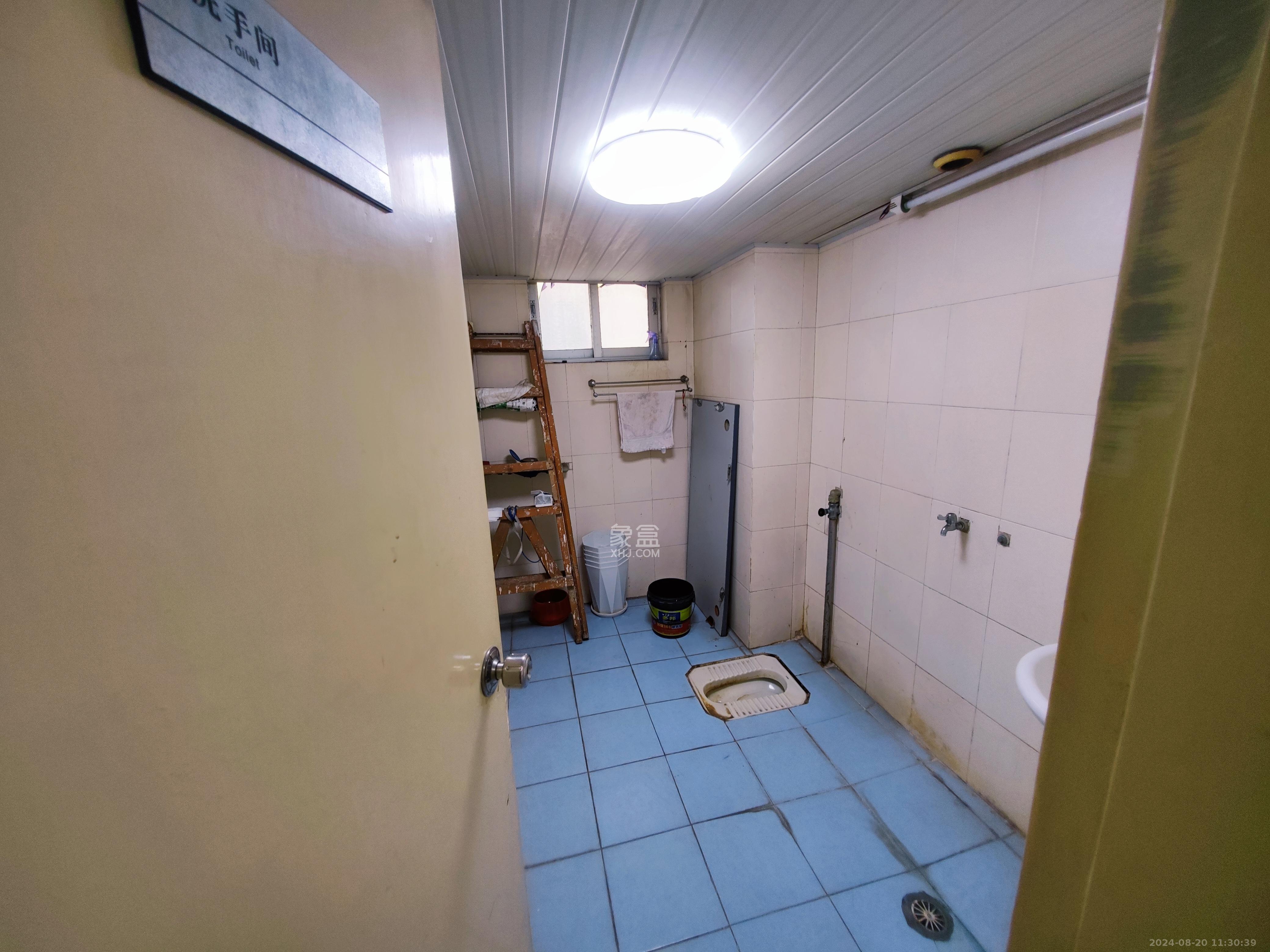 标志大厦   173.05㎡      5000.0元/月室内图