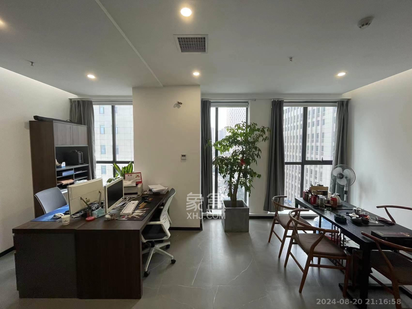 麓谷新长海中心   312.4㎡      17000.0元/月室内图