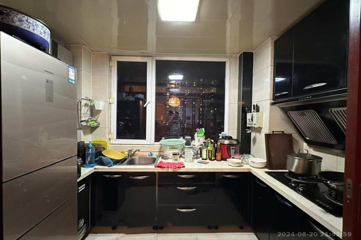 万国城(当代满庭春MOMA)二期  1室2厅2卫    3500.0元/月 万国城(当代满庭春MOMA)二期  1室2厅2卫    3500.0元/月室内图