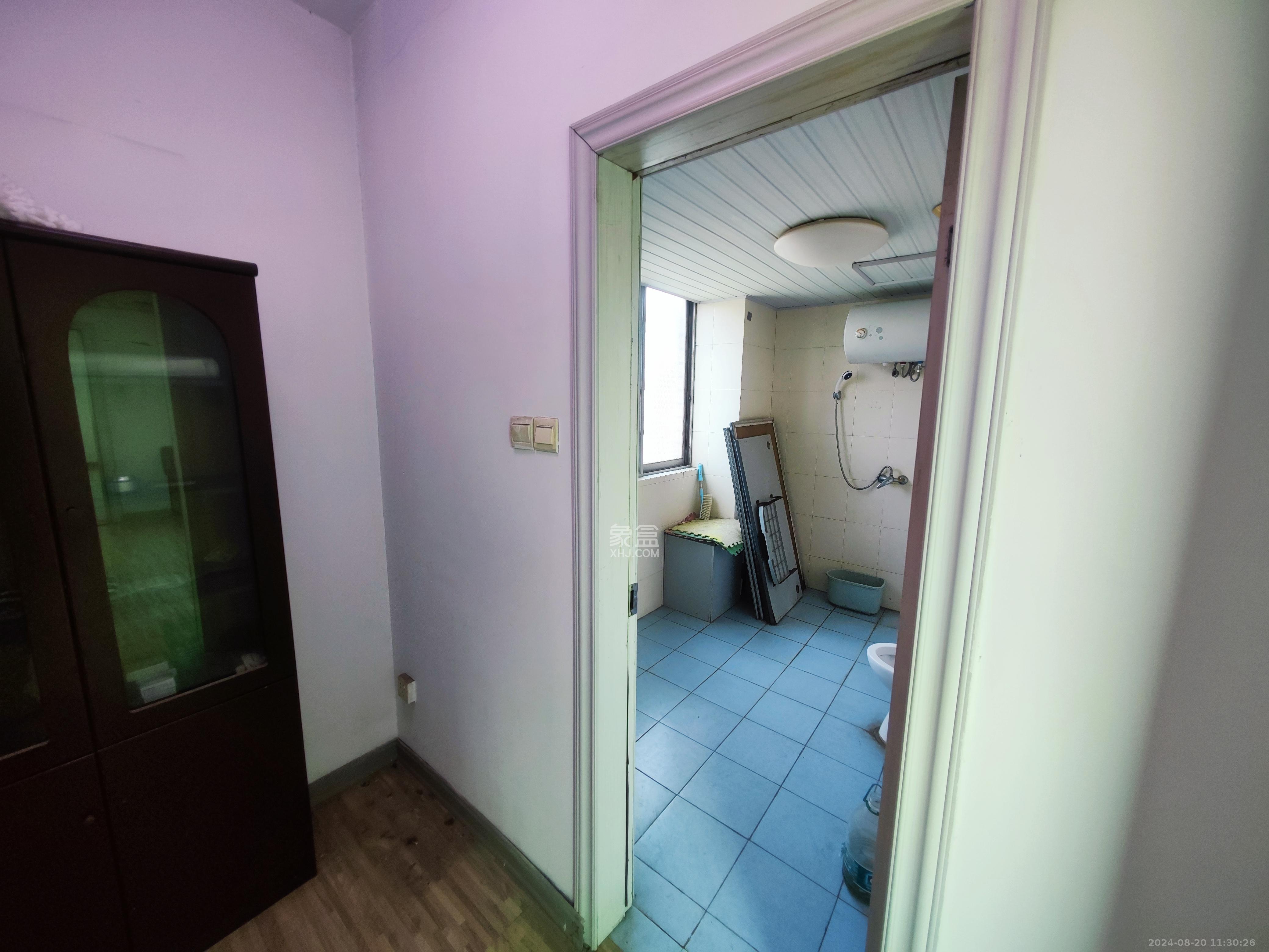 标志大厦   173.05㎡      5000.0元/月室内图