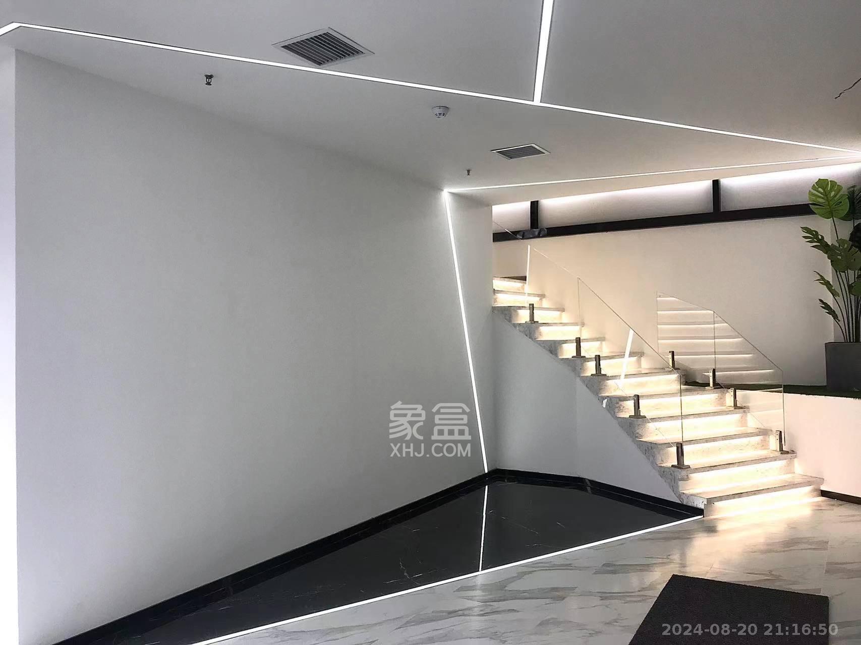 麓谷新长海中心   312.4㎡      17000.0元/月室内图