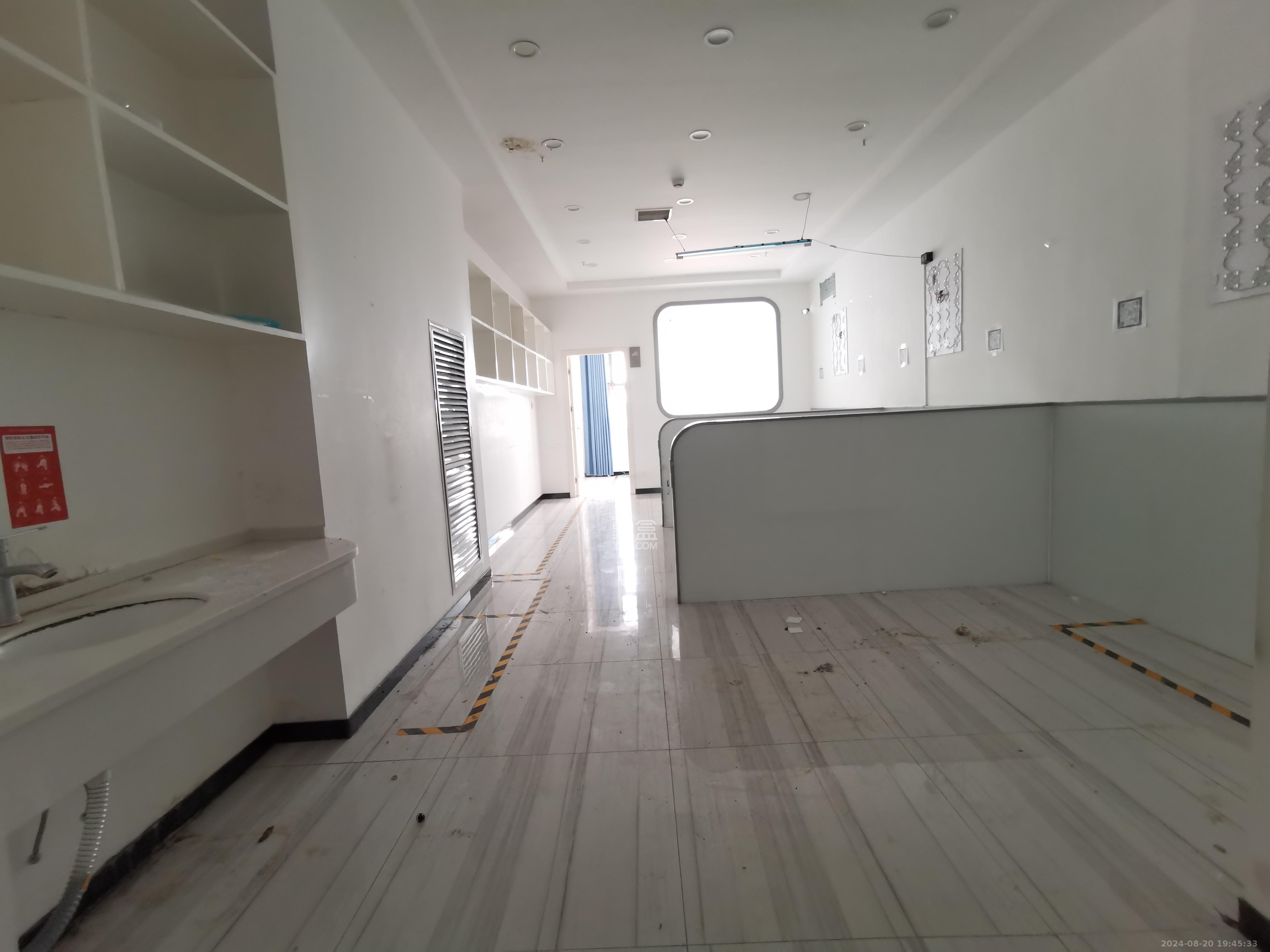 奥克斯广场   110.0㎡      15000.0元/月室内图