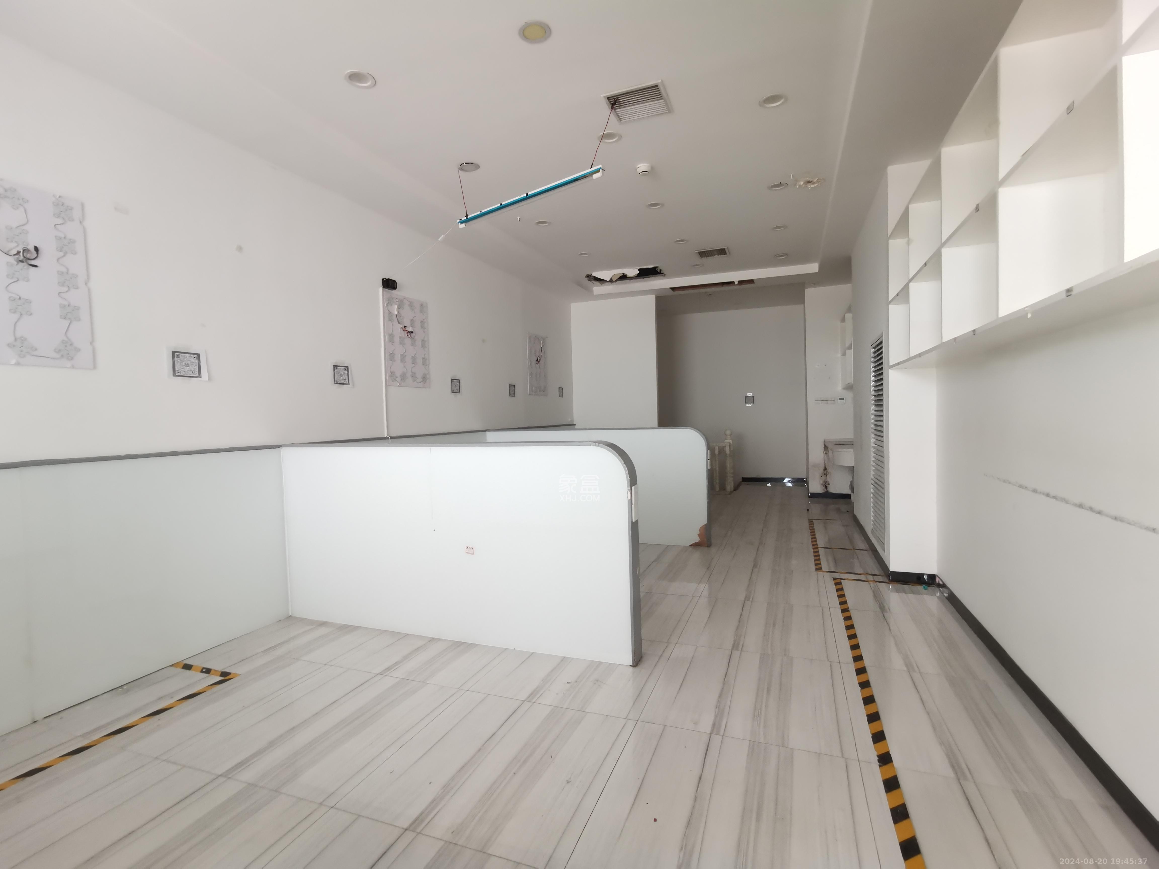 奥克斯广场   110.0㎡      15000.0元/月室内图