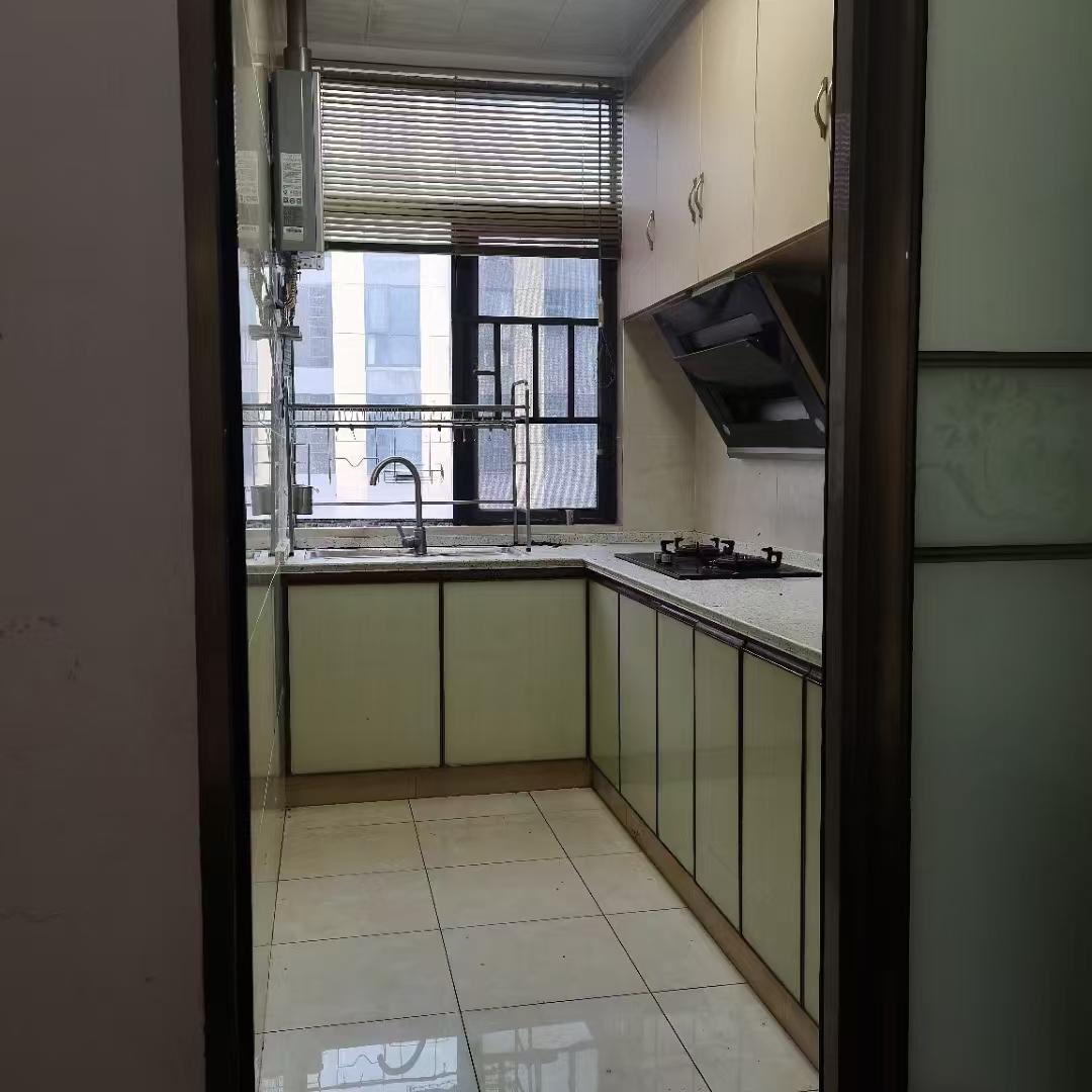 百弘学府城  1室1厅1卫    1200.0元/月室内图