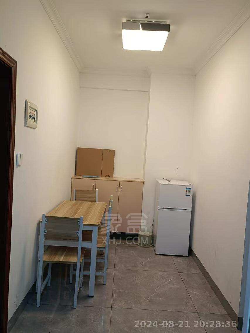 金质颐园  1室1厅1卫   1300.00元/月室内图