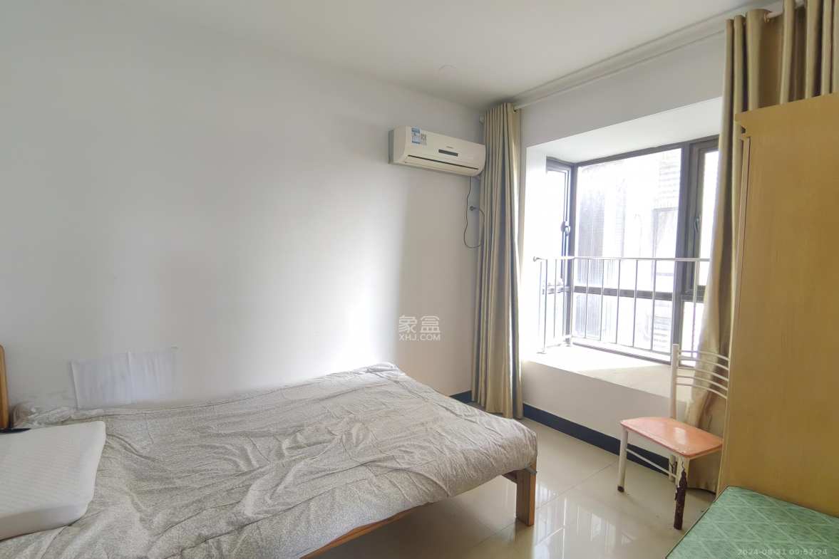 七里香榭  3室2厅2卫    1800.0元/月室内图