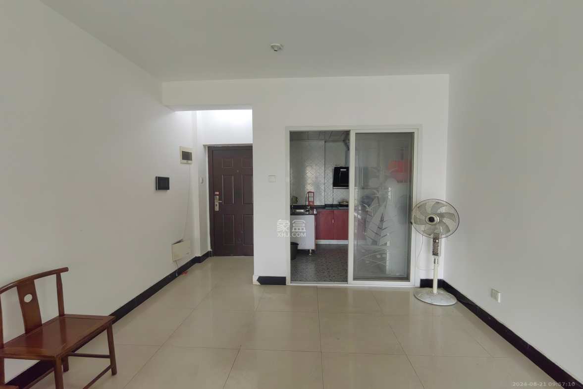 七里香榭  3室2厅2卫    1800.0元/月室内图