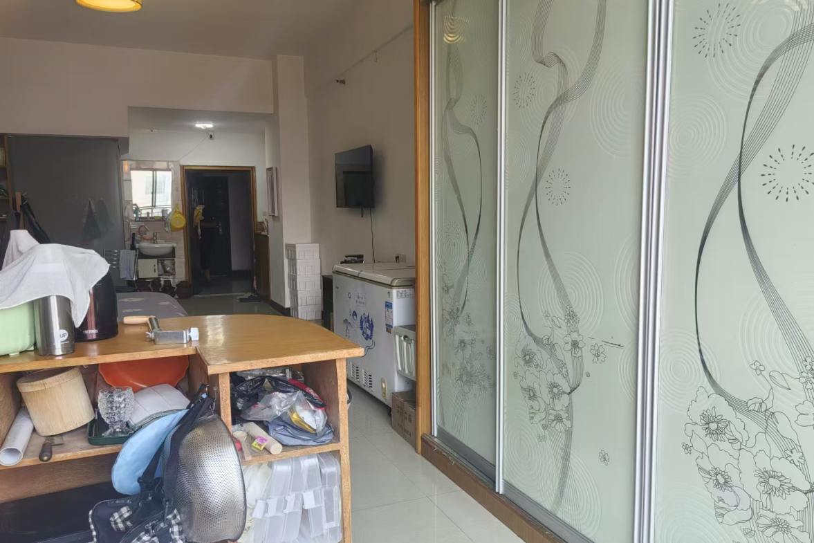 大汉精品城  1室1厅1卫    800.0元/月室内图