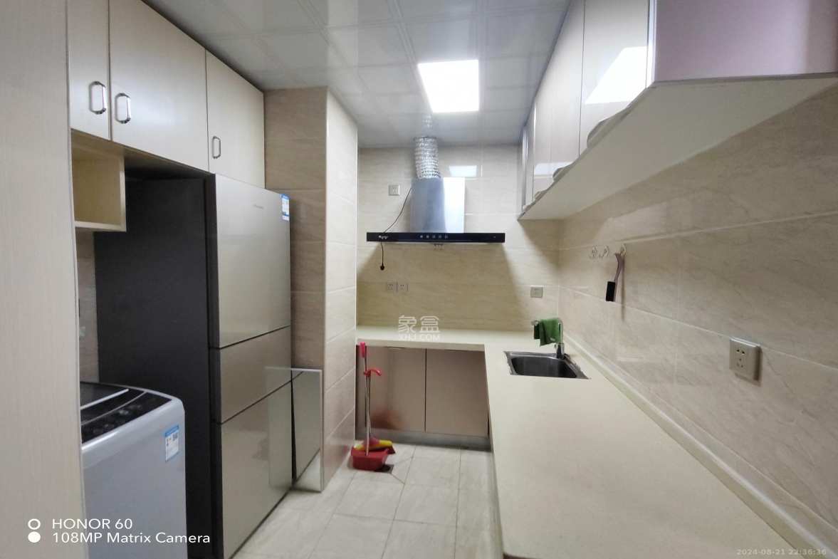 金茂梅溪湖  1室1厅1卫    2000.0元/月室内图