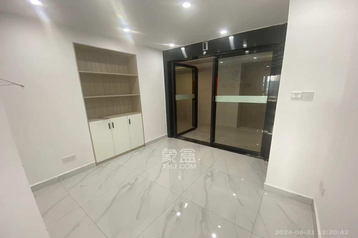 兰亭湾畔 1室0厅0卫 6800.0元/月 兰亭湾畔 1室0厅0卫 6800.0元/月室内图