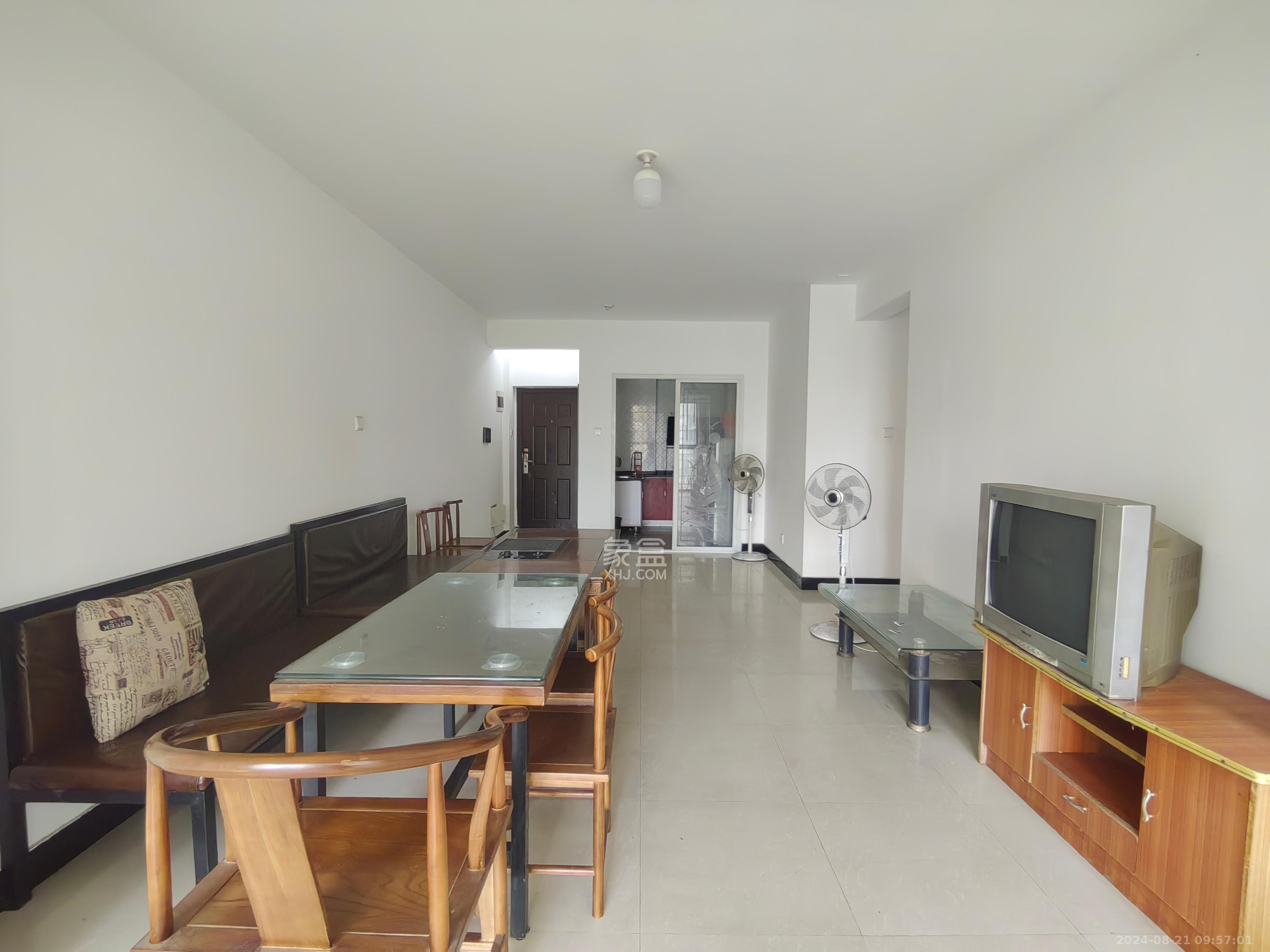 七里香榭 3室2厅2卫 1800.0元/月