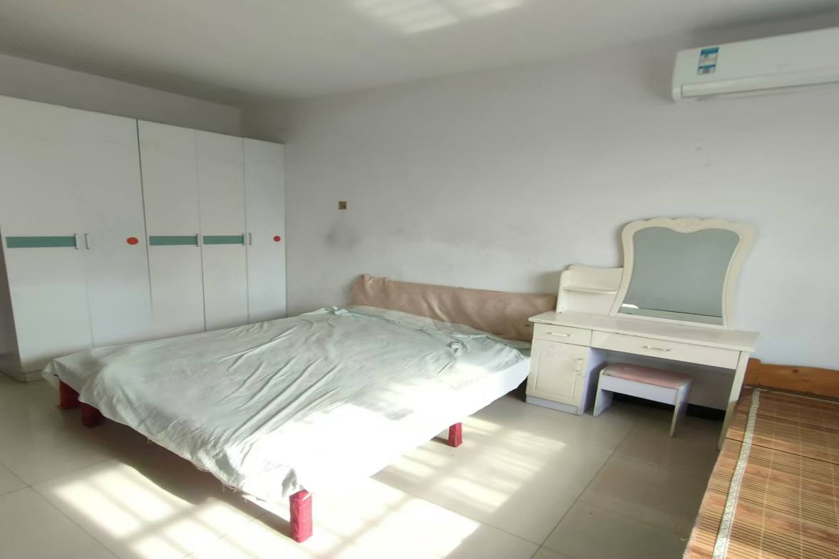 新星花园  3室2厅1卫    1100.0元/月室内图