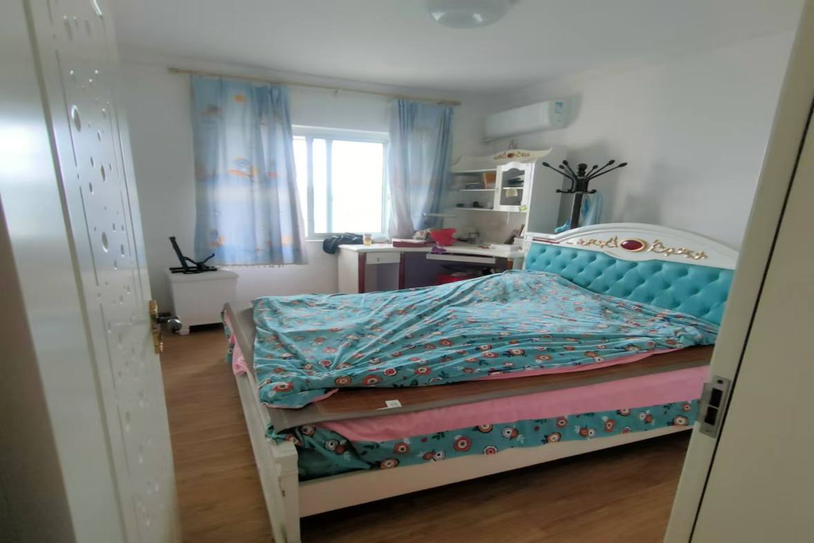 皇城御园 3室2厅2卫 1800.0元/月 皇城御园 3室2厅2卫 1800.0元/月室内图